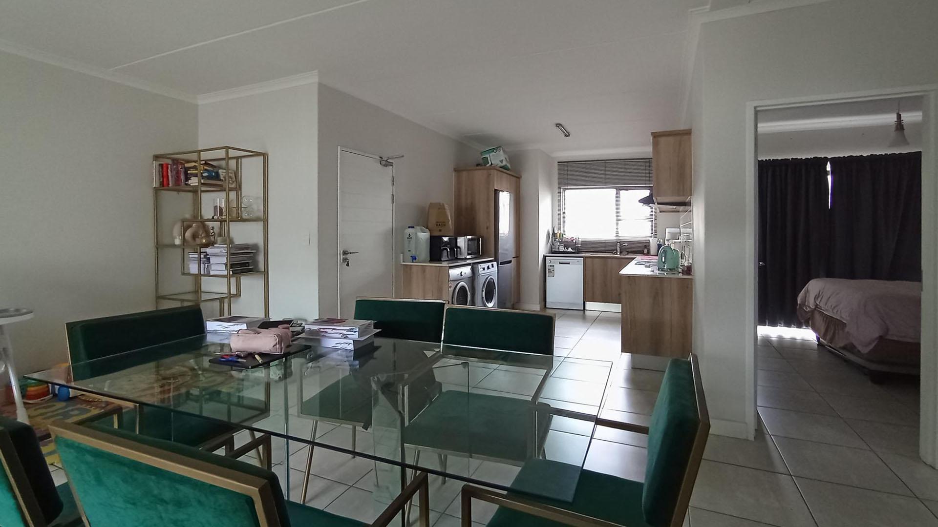 Dining Room - 12 square meters of property in Zwartkoppies