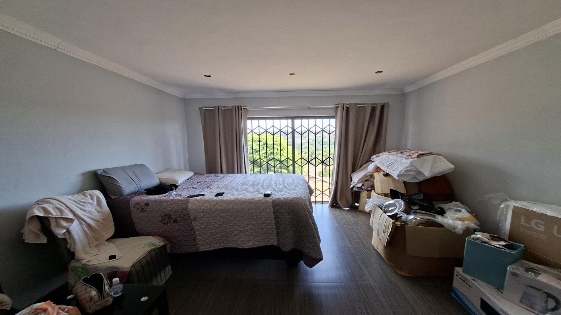 Main Bedroom of property in Ocean View - DBN