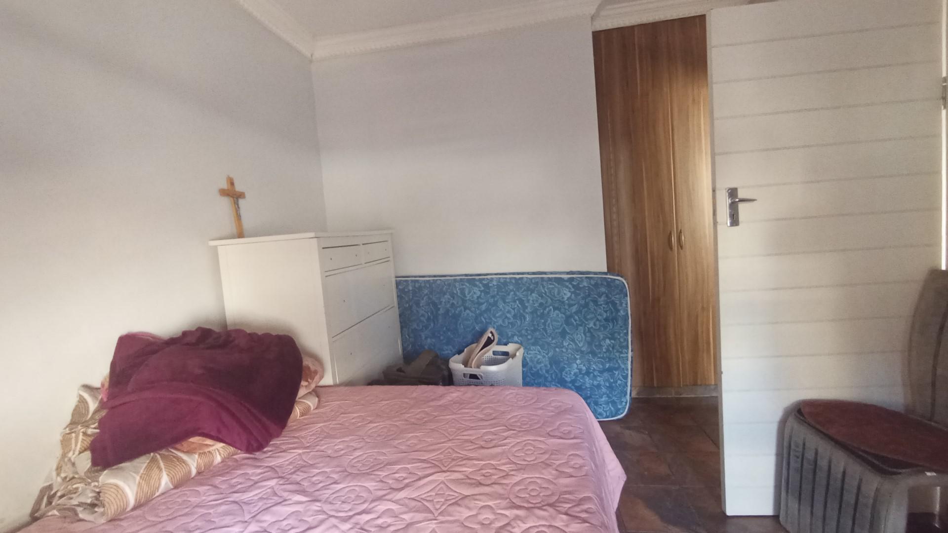 Bed Room 4 of property in Ocean View - DBN