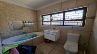 Bathroom 1 of property in Ocean View - DBN