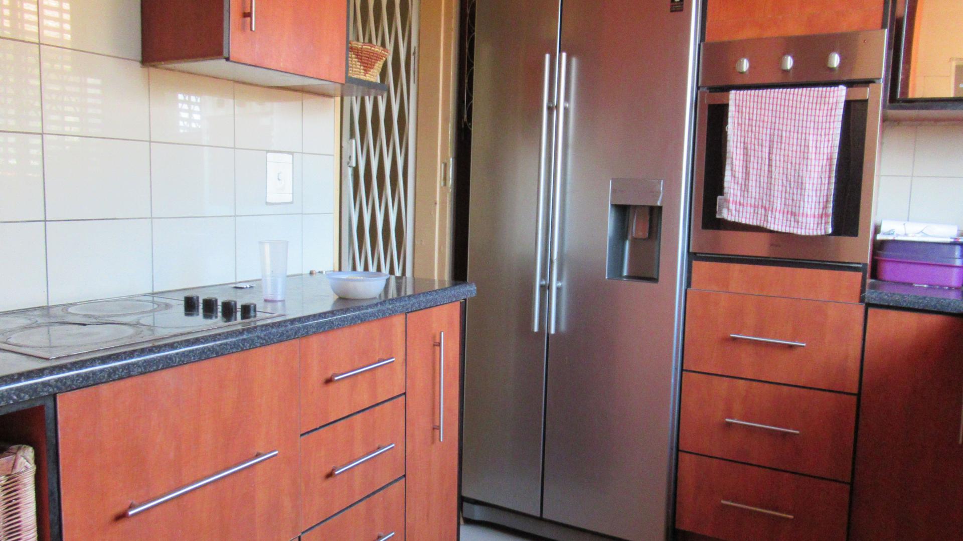Kitchen - 12 square meters of property in Mindalore