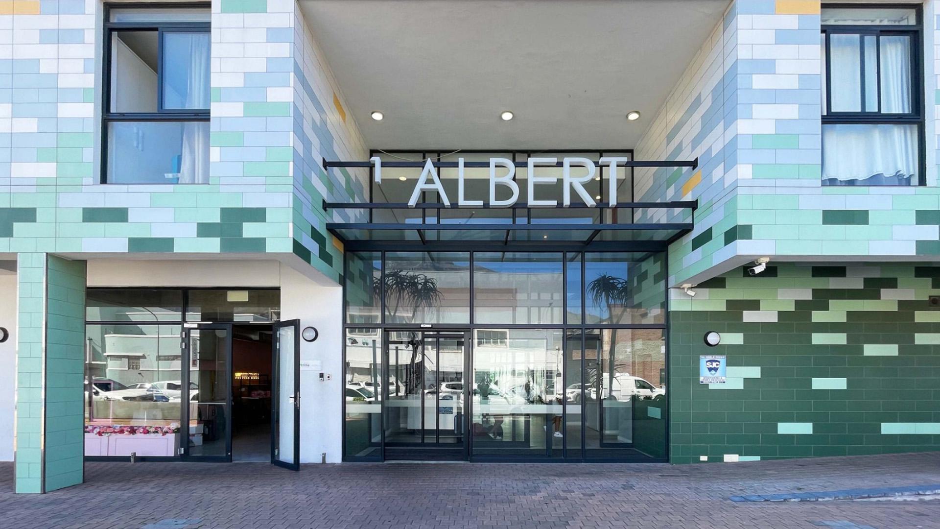 Front View of property in Woodstock