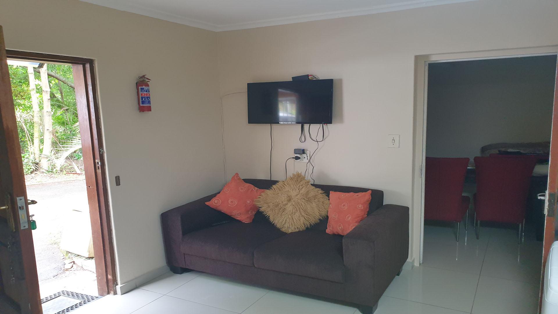 Lounges of property in Moseley Park