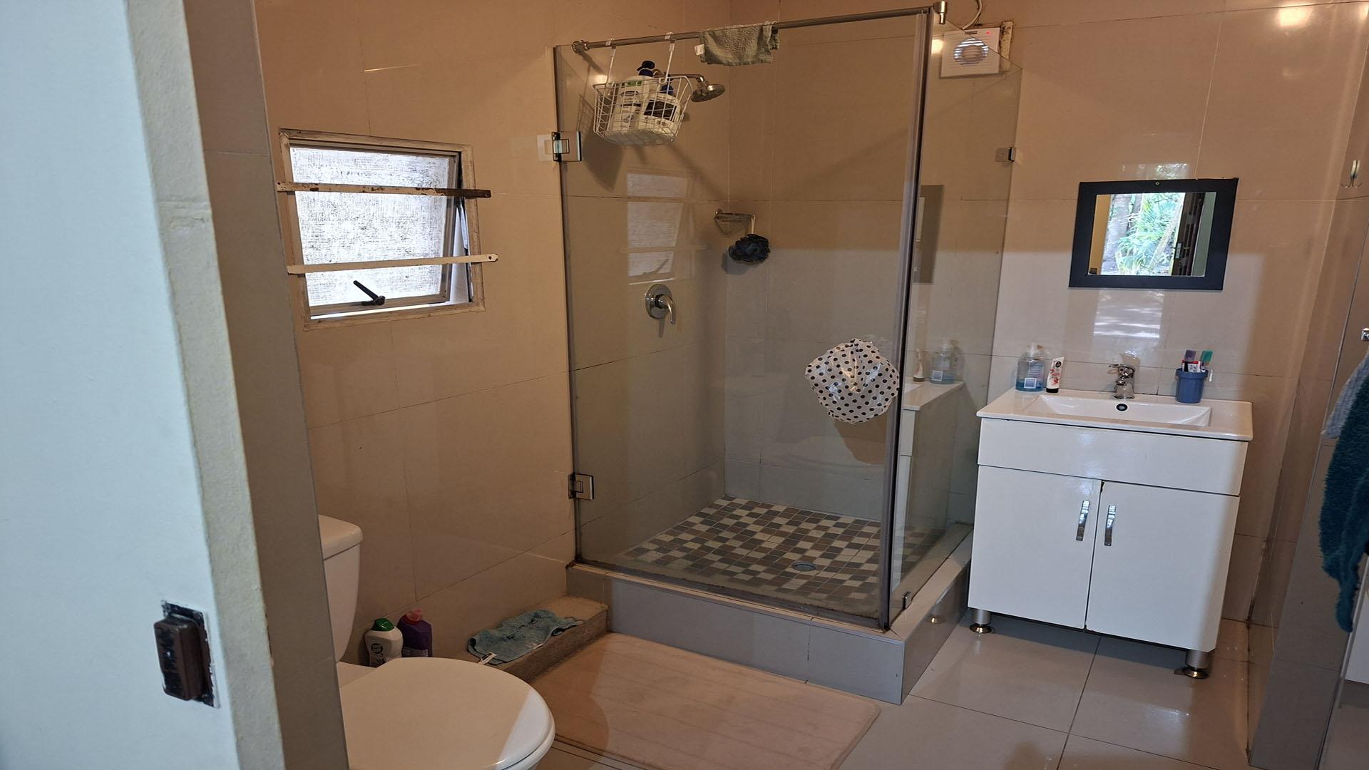 Bathroom 3+ of property in Moseley Park