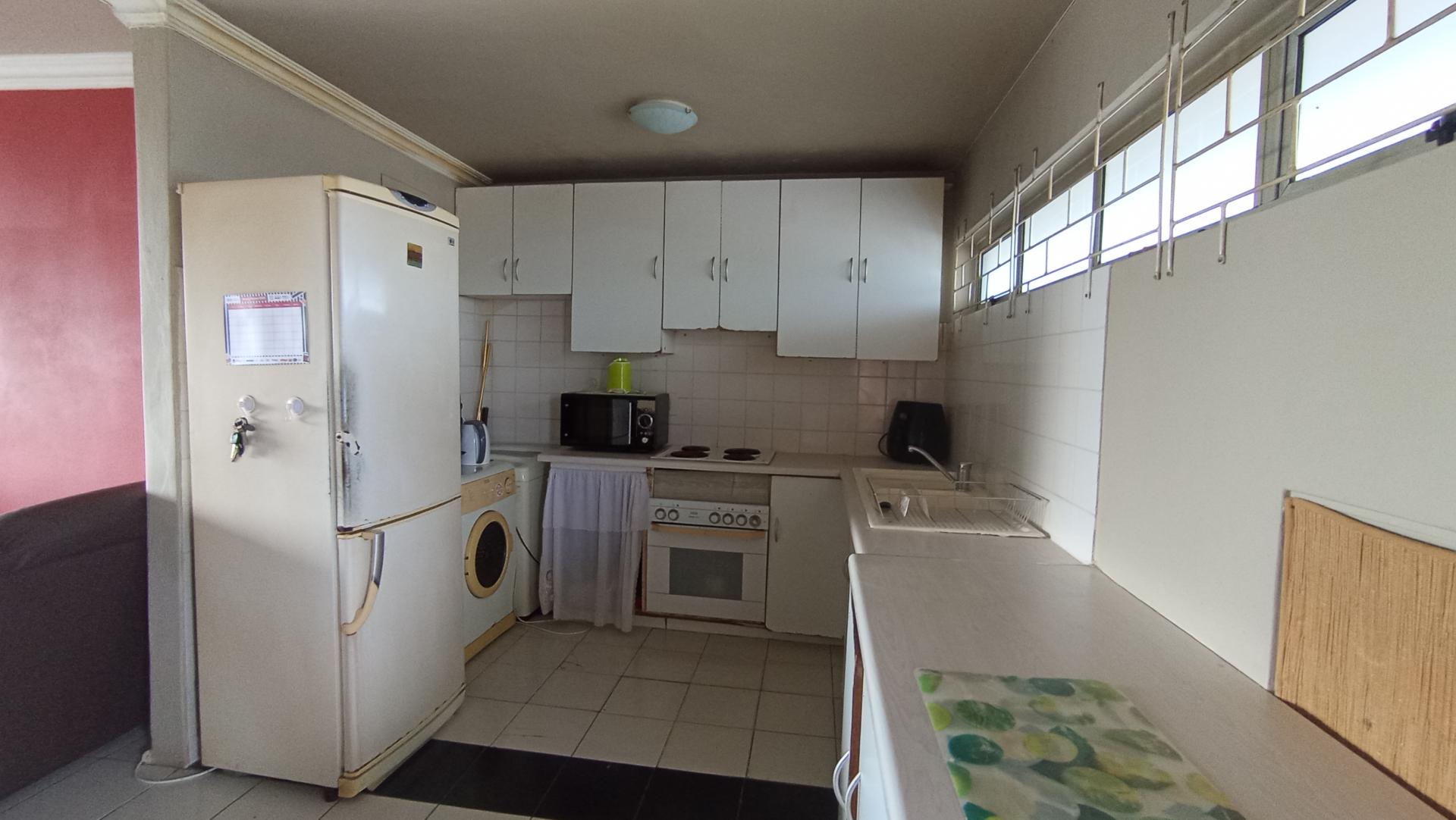 Kitchen - 16 square meters of property in Sydenham  - DBN