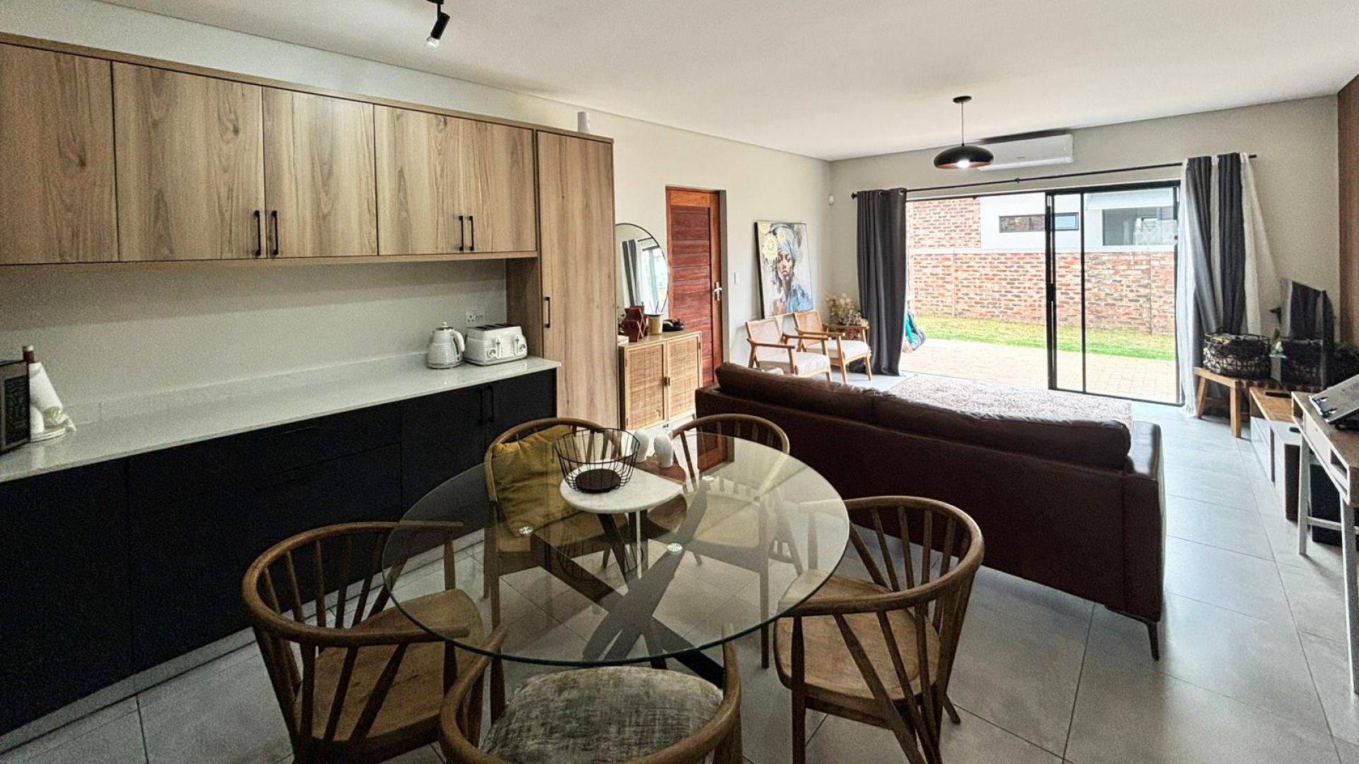 Dining Room of property in Baillie Park