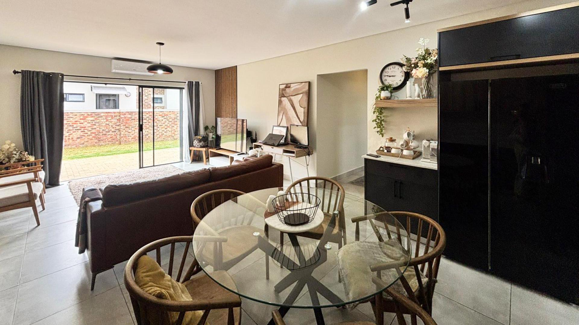 Dining Room of property in Baillie Park