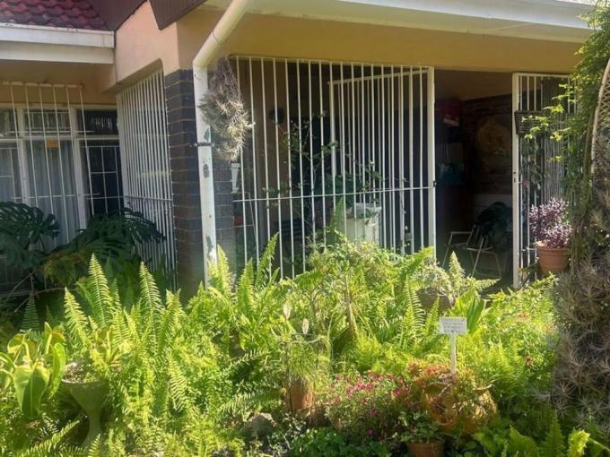 4 Bedroom House for Sale For Sale in Protea Park (North West) - MR706560