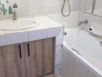  of property in Bedford Gardens