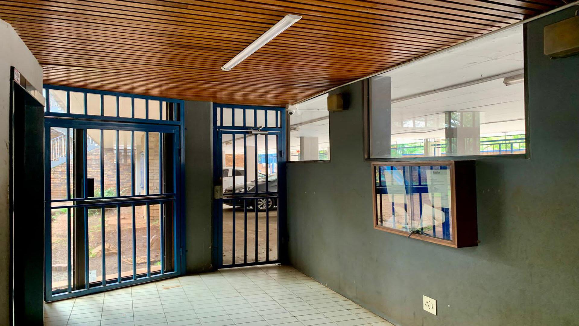 Foyer of property in Sunnyside