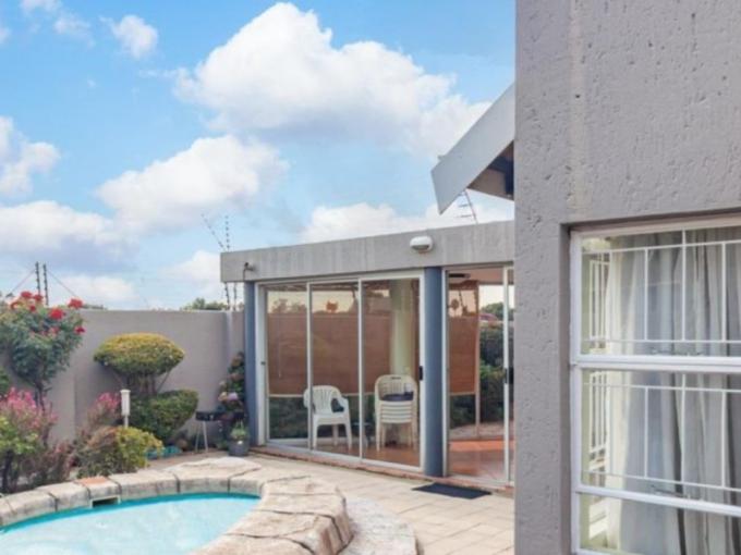 3 Bedroom House for Sale For Sale in Beyers Park - MR706594