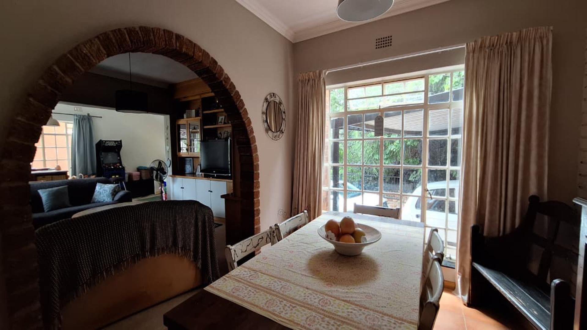 Dining Room - 5 square meters of property in Weltevreden Park