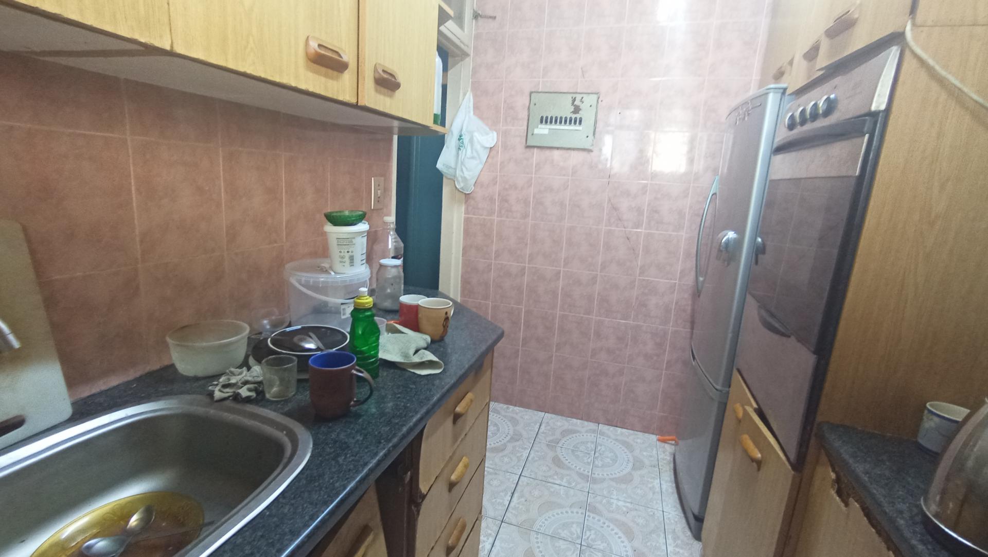 Kitchen - 8 square meters of property in North Beach