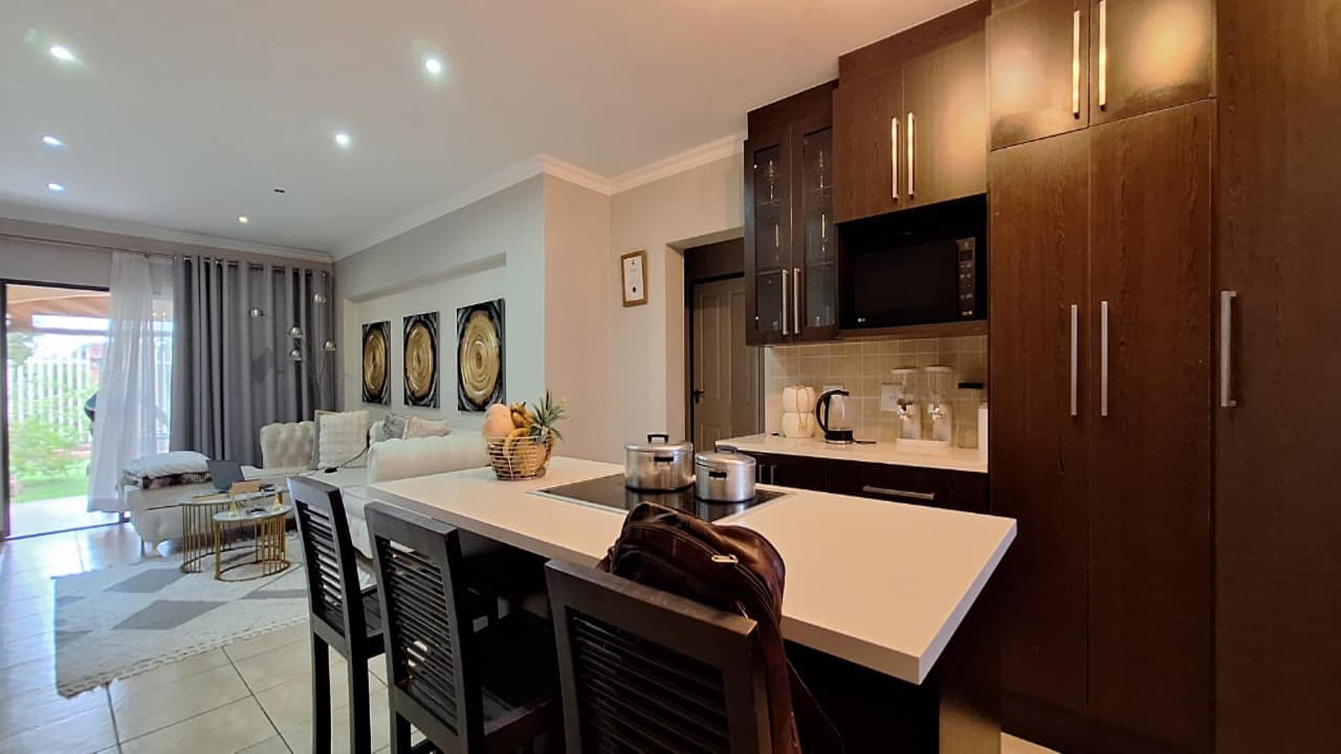 Kitchen - 19 square meters of property in Primrose