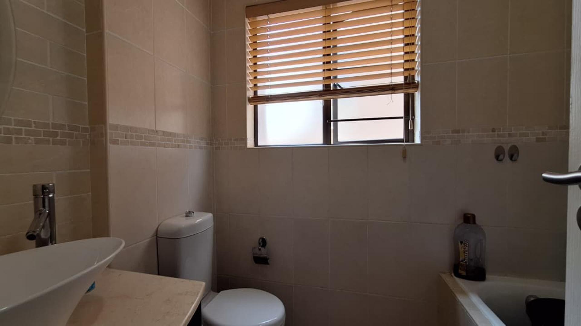 Bathroom 1 - 6 square meters of property in Primrose