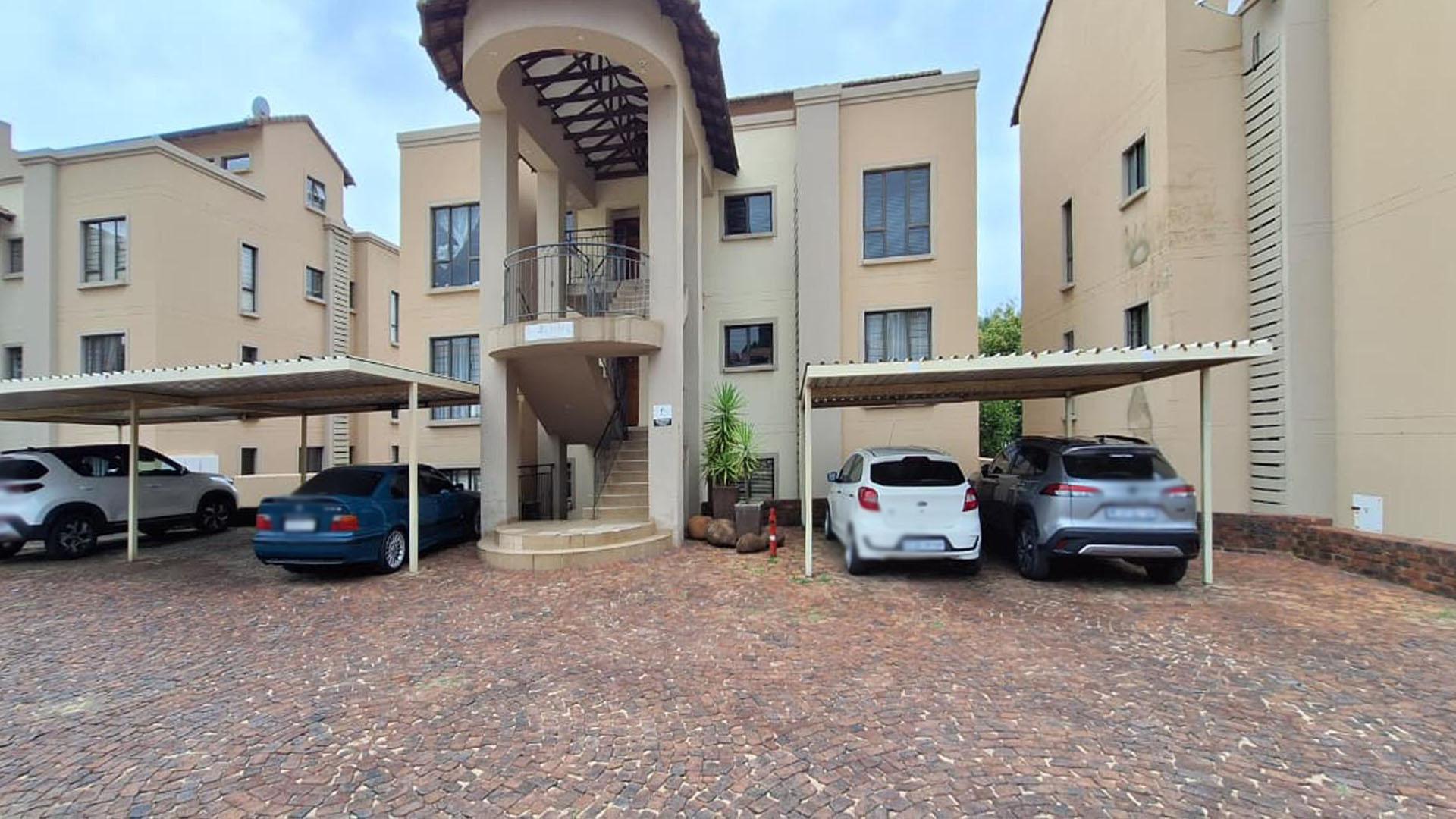 Front View of property in Primrose