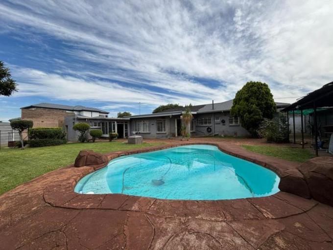 4 Bedroom House for Sale For Sale in Discovery - MR706647