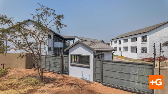 2 Bedroom House for Sale and to Rent For Sale in Annlin West - MR706696