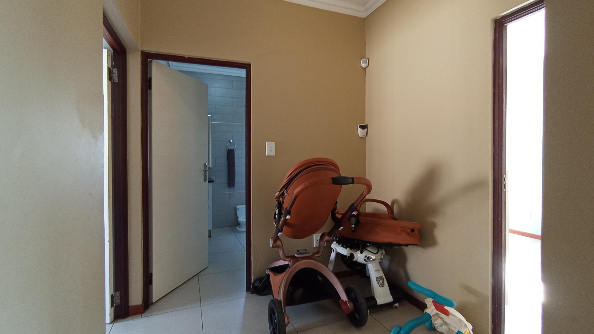 Spaces - 11 square meters of property in Equestria