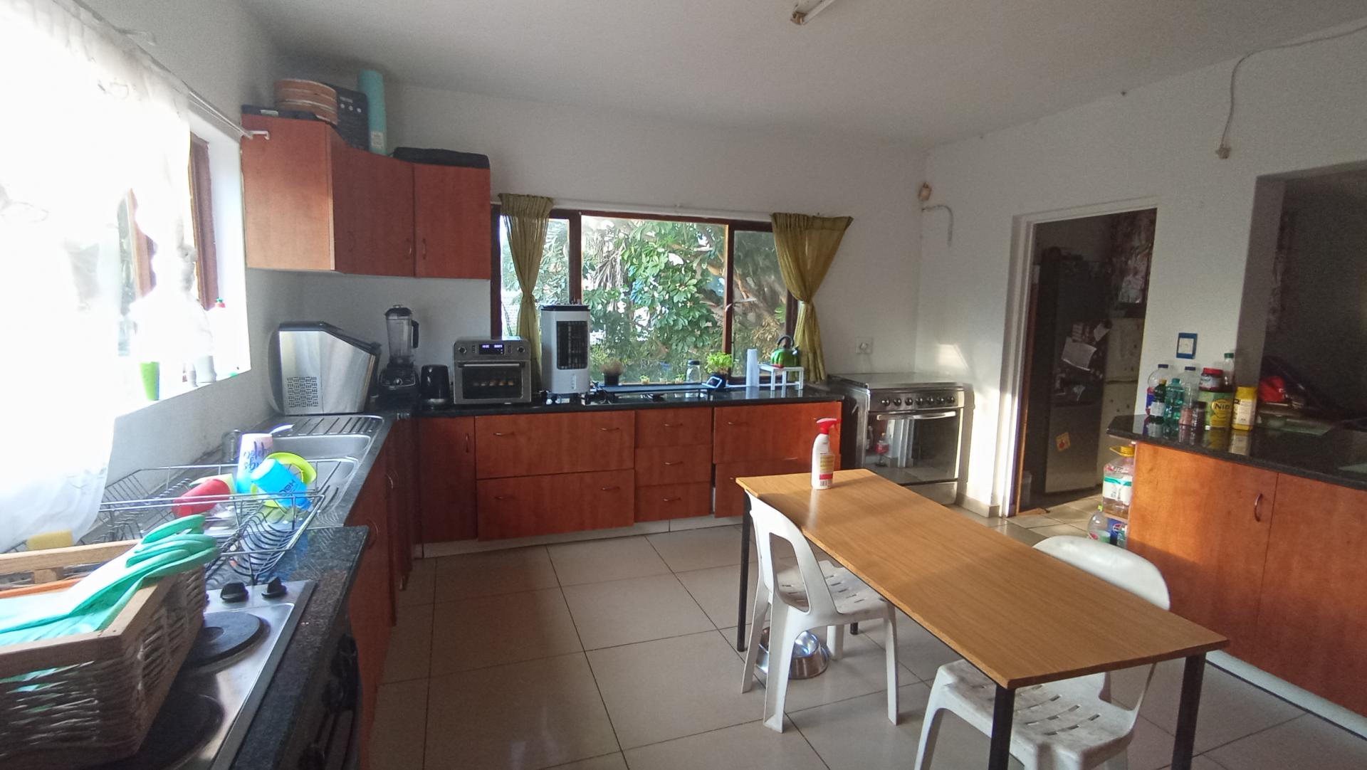 Kitchen - 22 square meters of property in Trafalgar