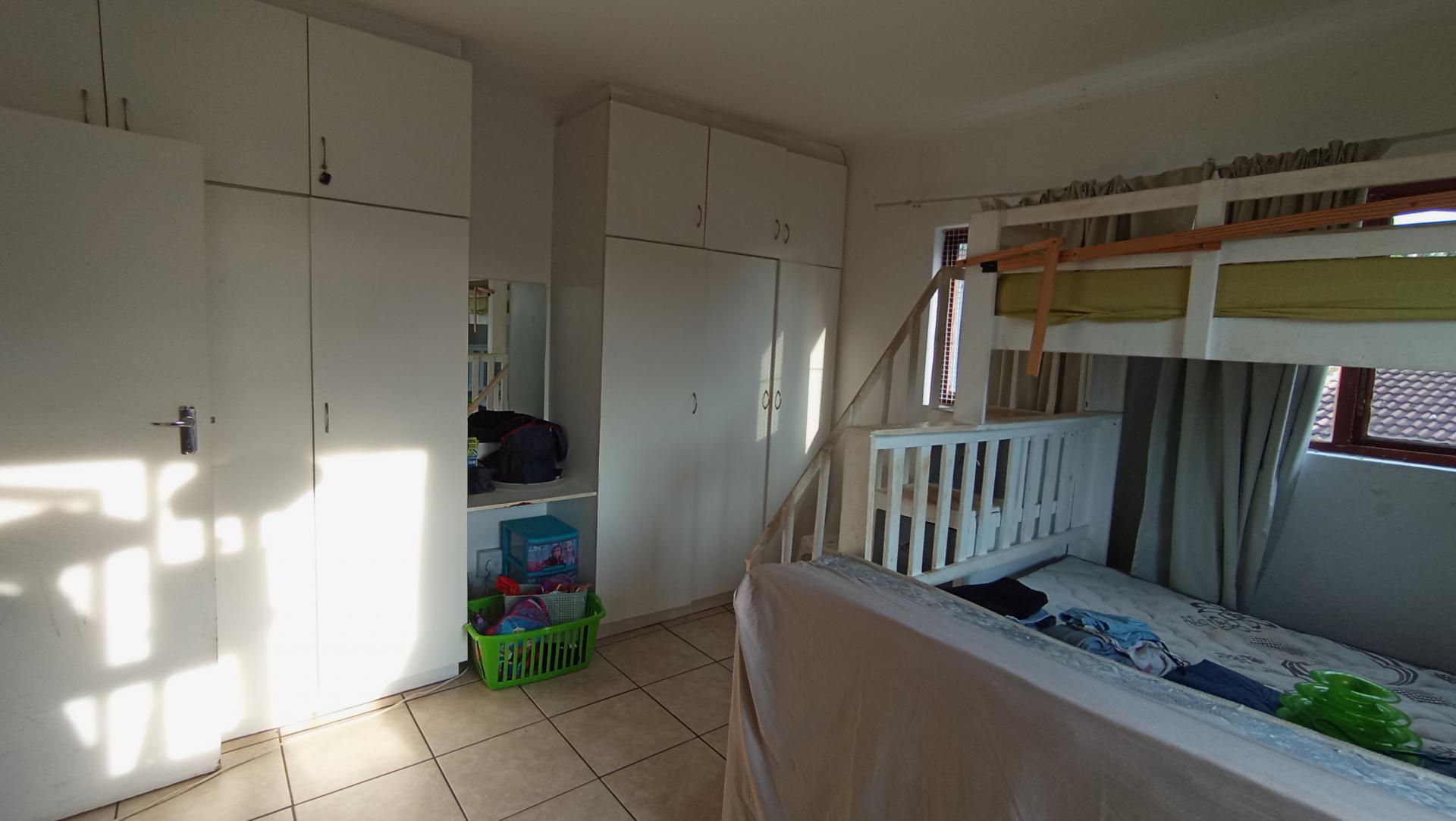 Bed Room 4 - 15 square meters of property in Trafalgar