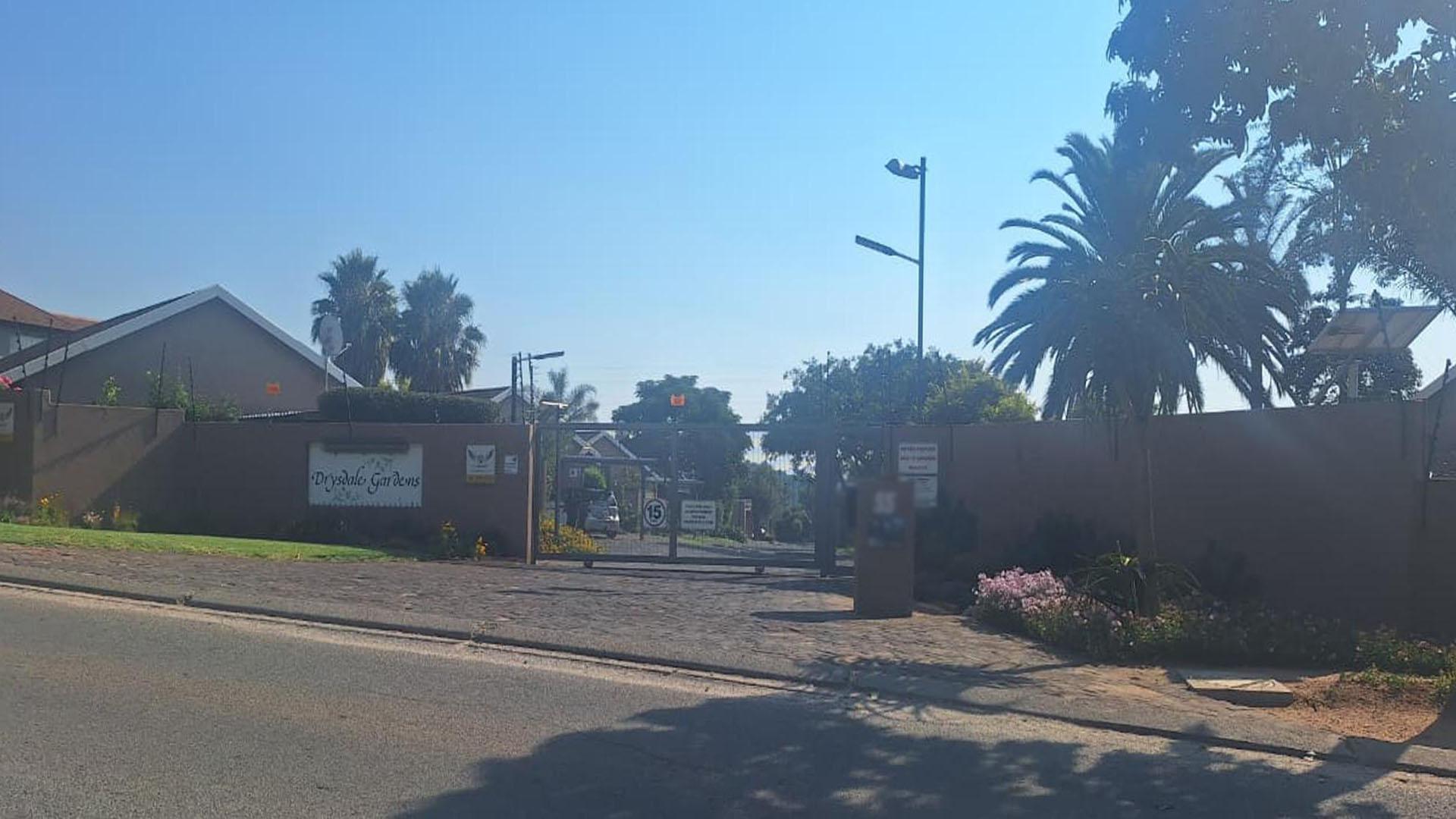 Front View of property in Sundowner