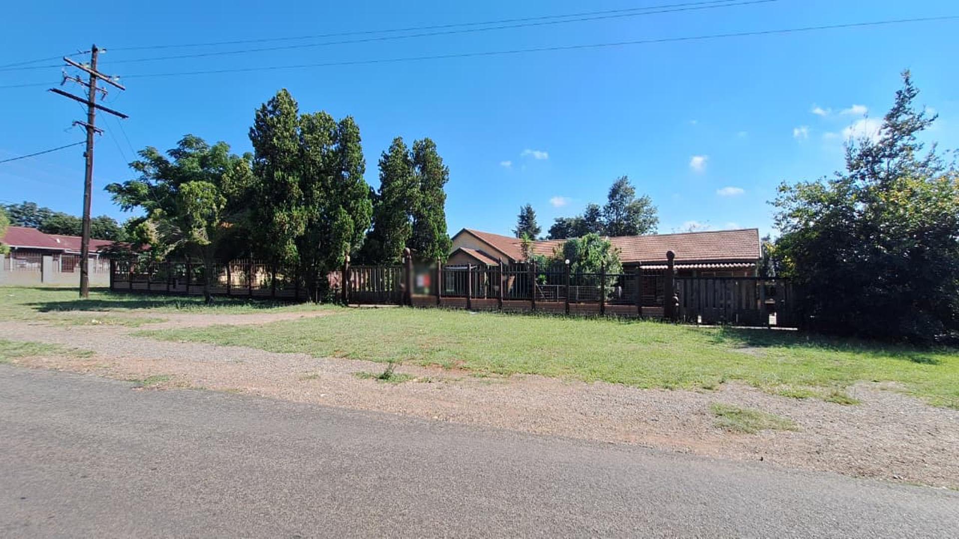 Front View of property in Daleside