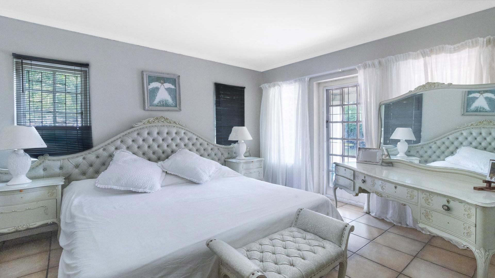 Main Bedroom of property in East Bank