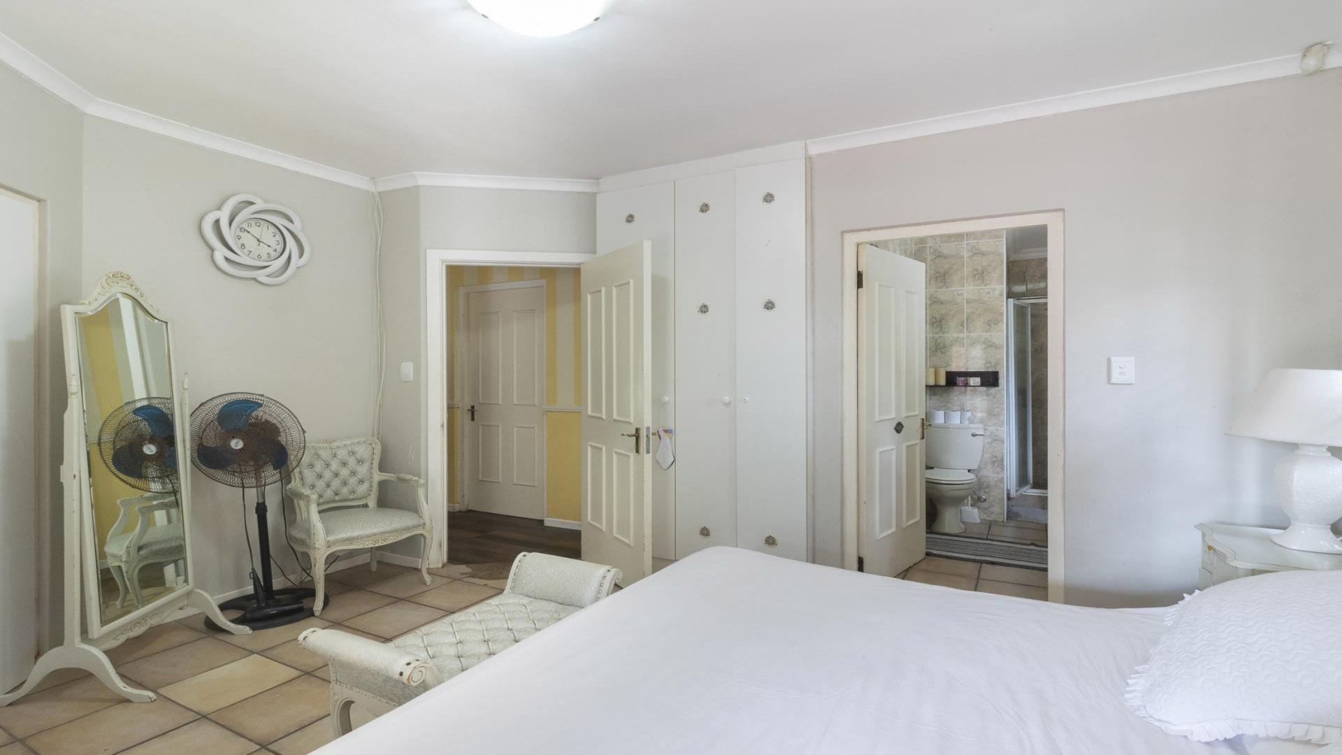 Main Bedroom of property in East Bank