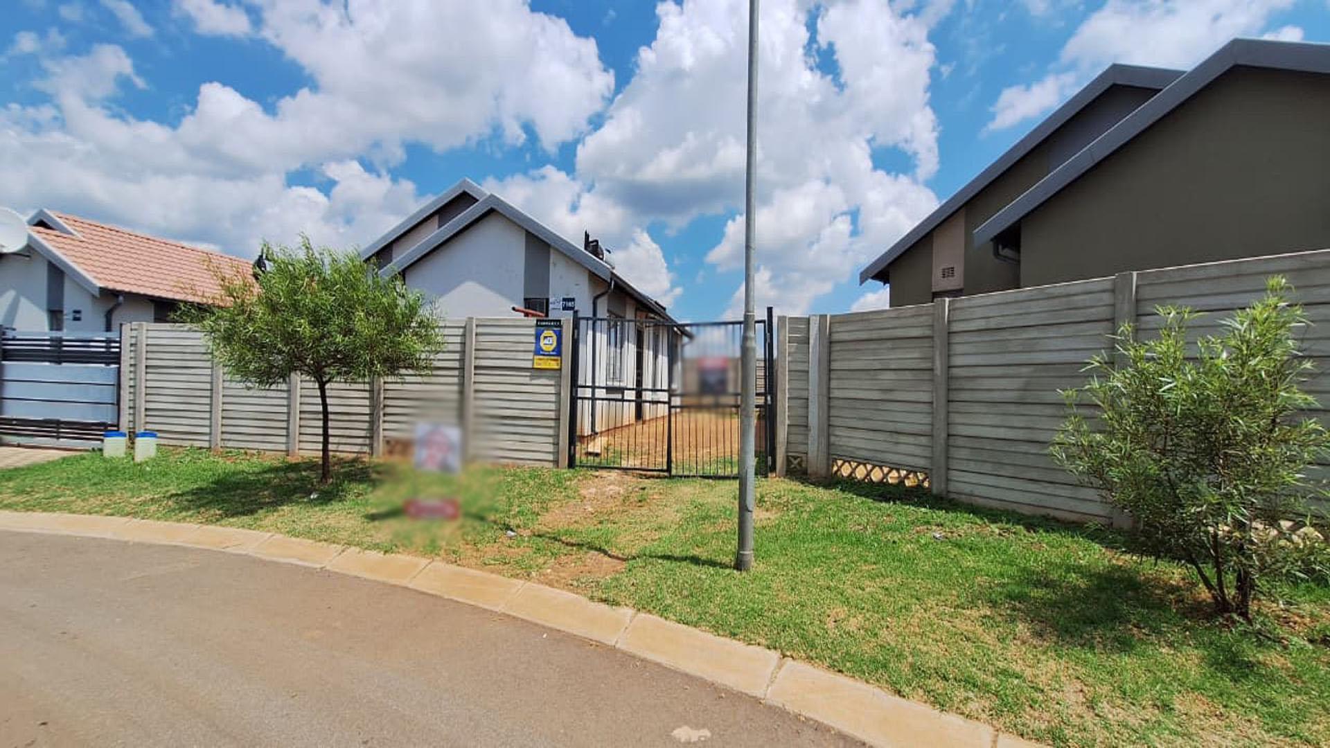 Front View of property in Sky City