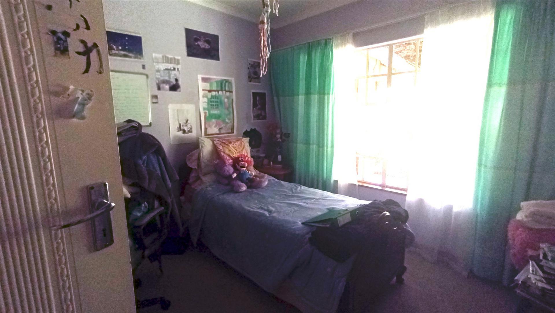 Bed Room 2 - 16 square meters of property in Ferncliffe