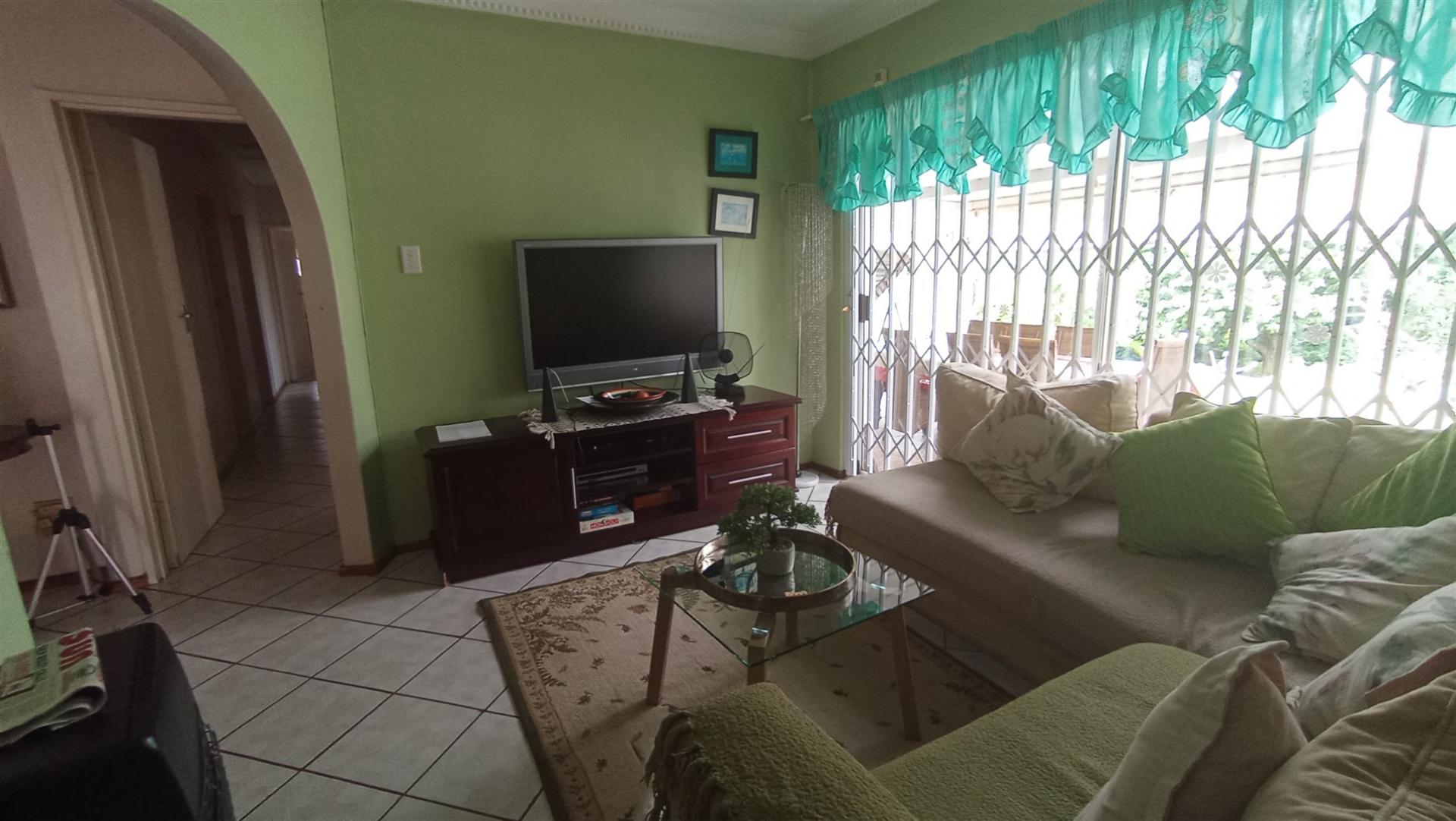 TV Room - 21 square meters of property in Ferncliffe