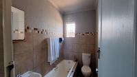 Bathroom 1 - 4 square meters of property in Albertsdal