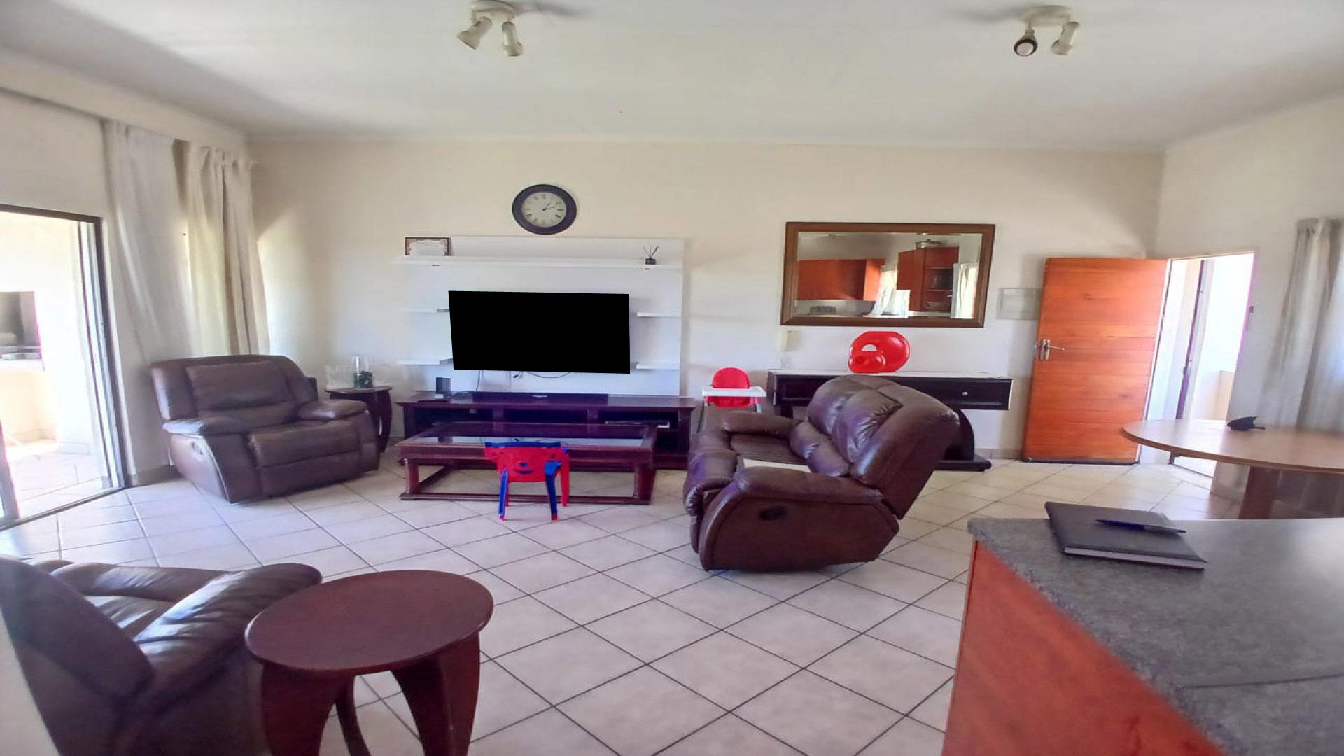Lounges - 19 square meters of property in Midrand