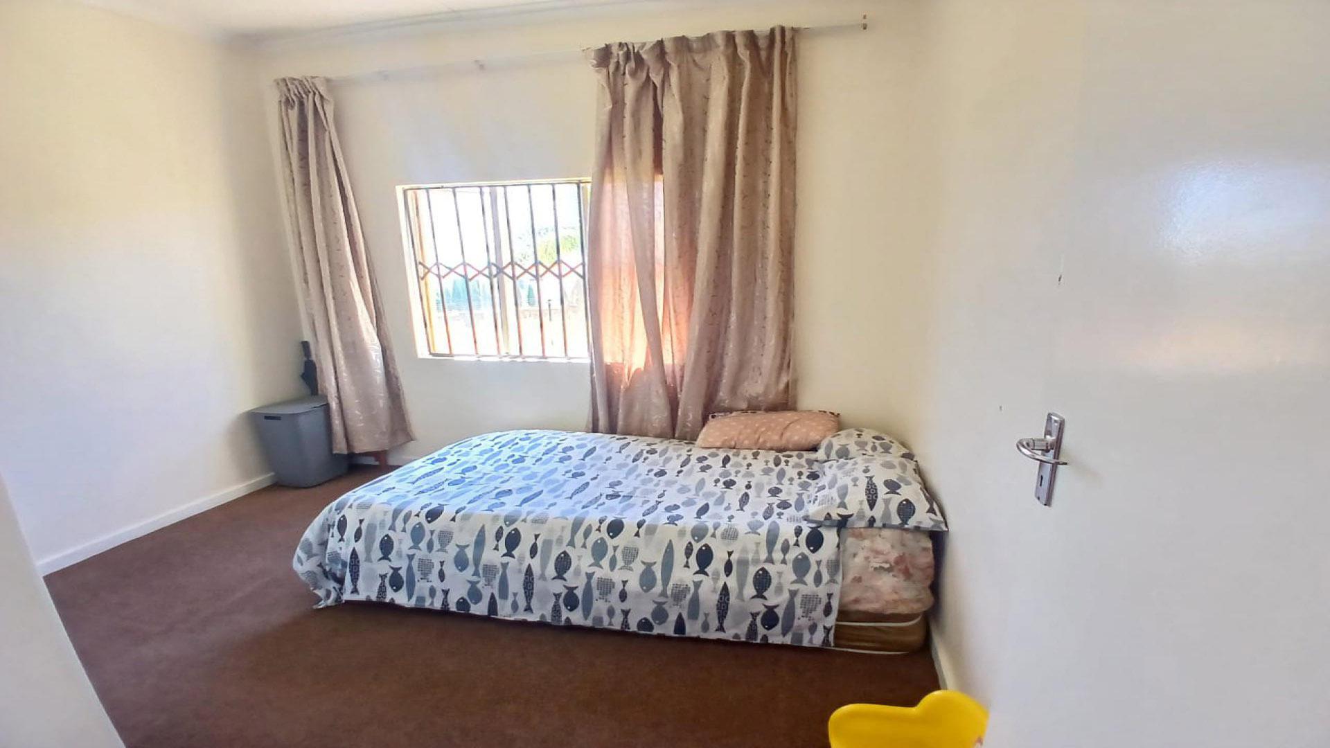 Bed Room 3 of property in Midrand