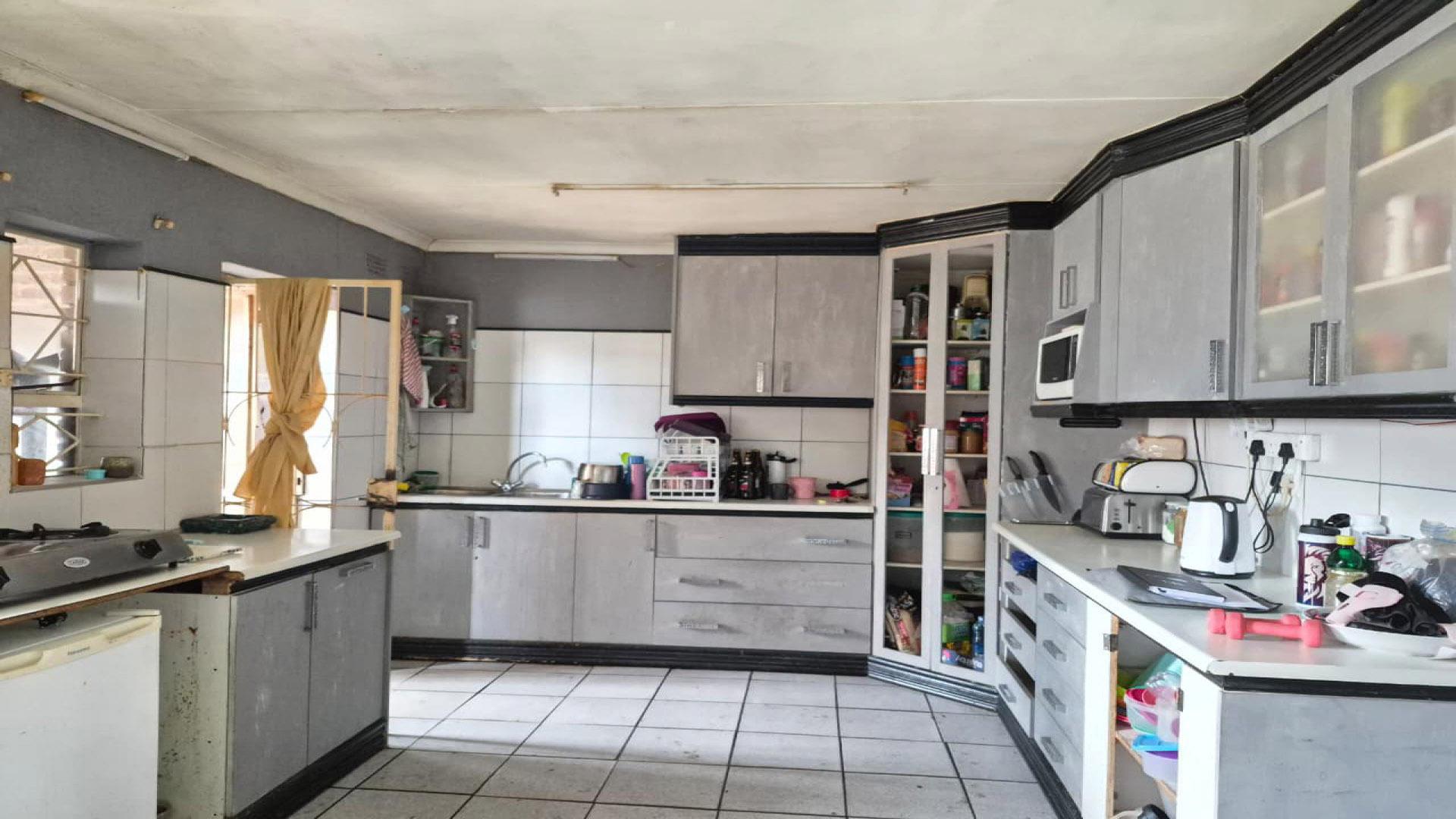 Kitchen of property in Georginia