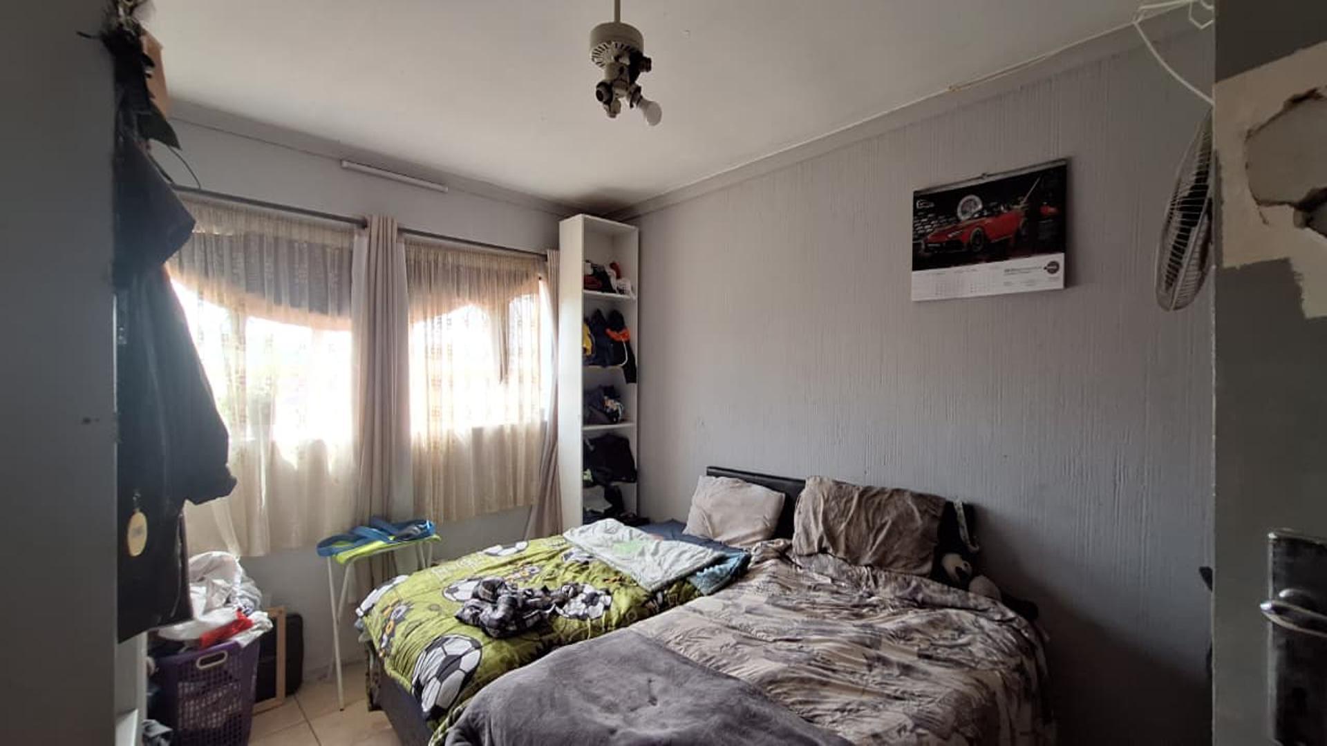 Bed Room 3 - 16 square meters of property in Georginia