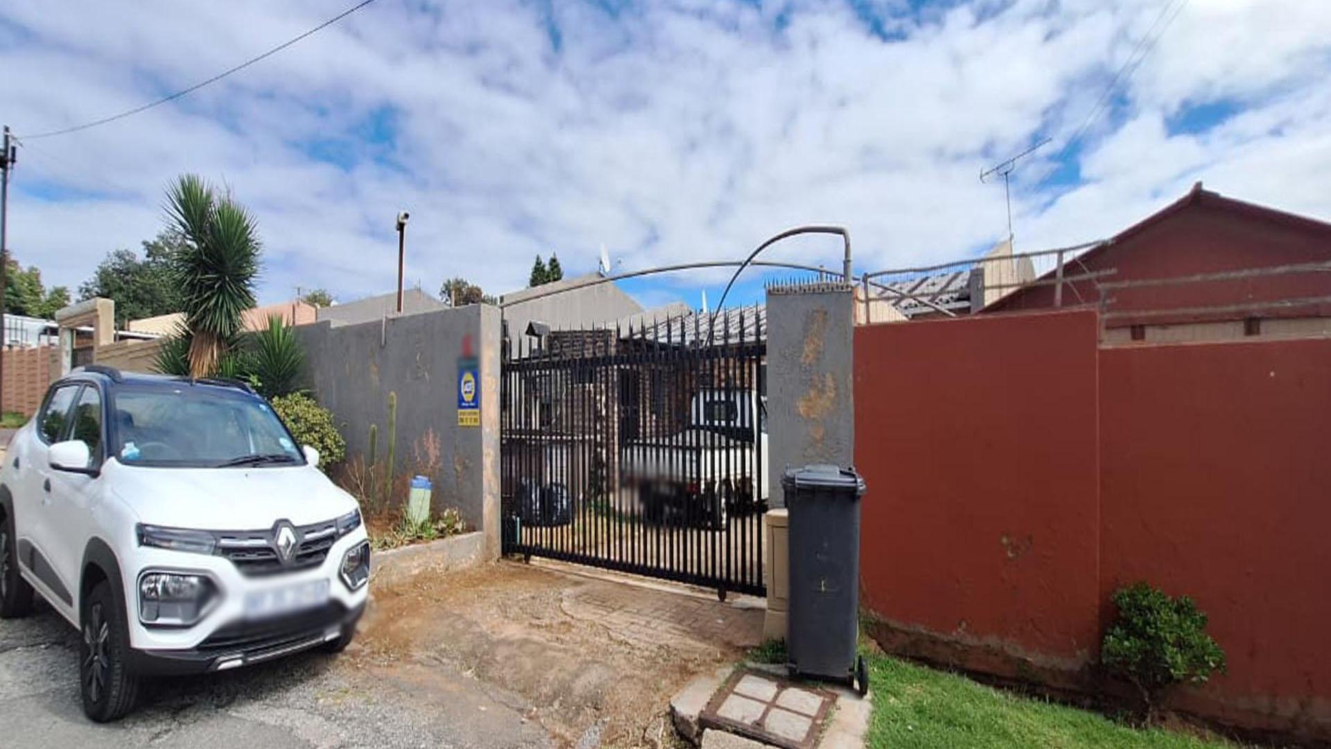 Front View of property in Georginia