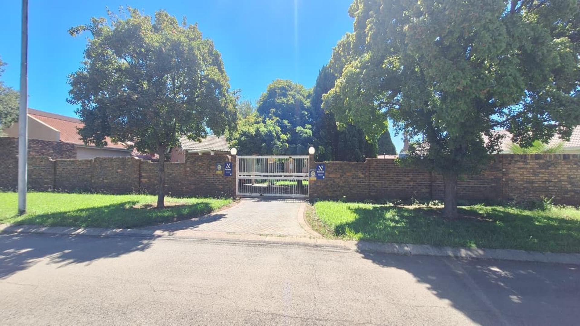 Front View of property in Arcon Park