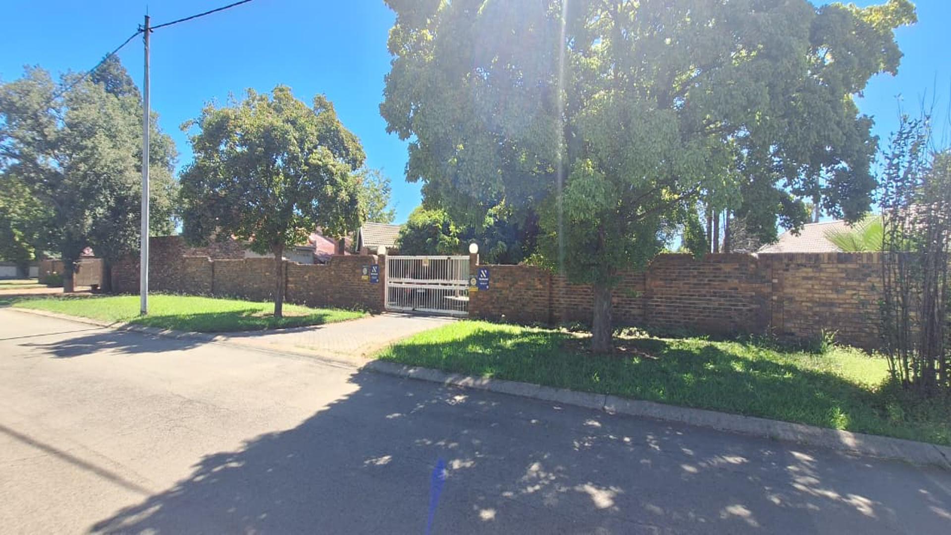 Front View of property in Arcon Park