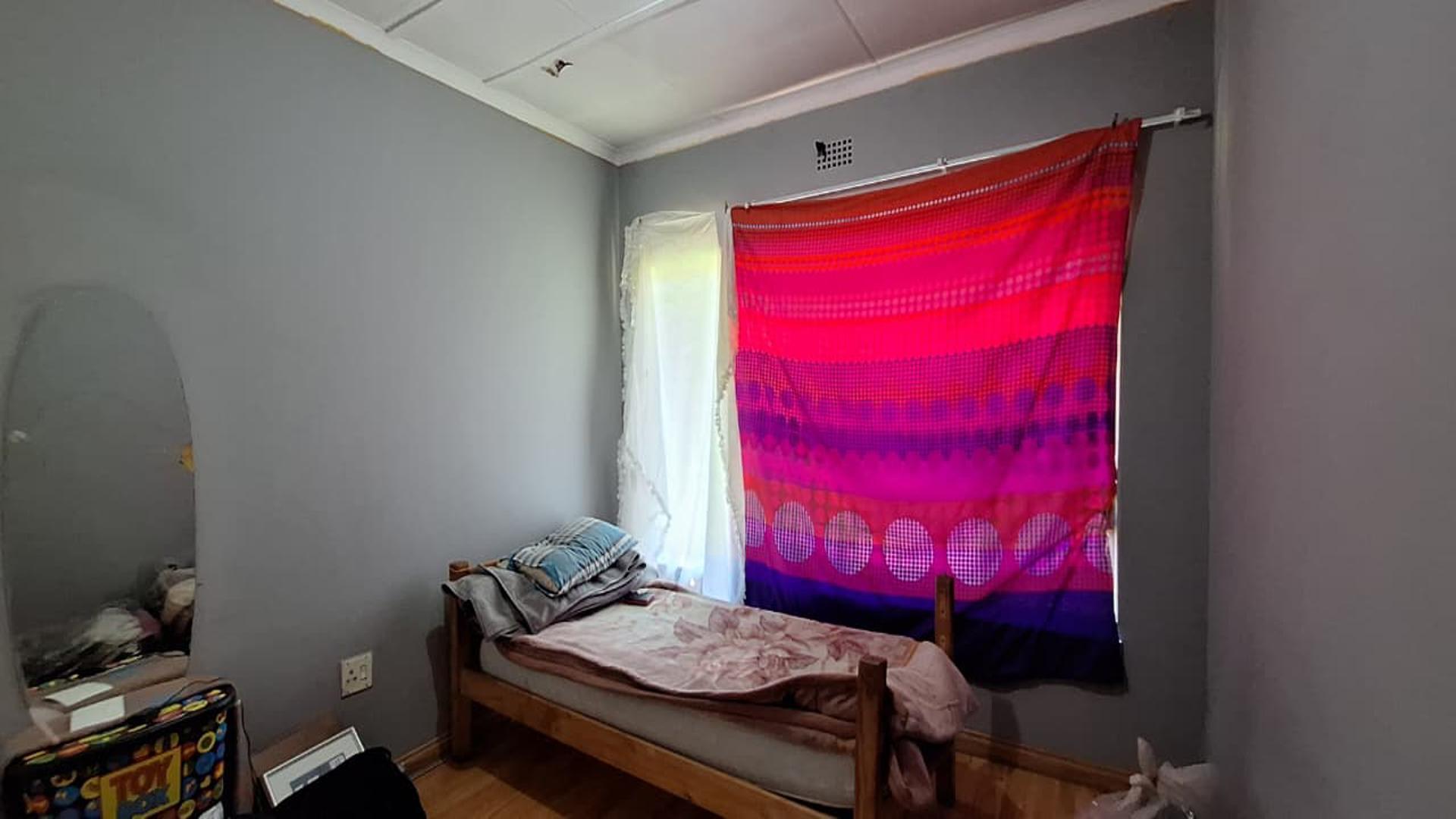 Bed Room 2 - 10 square meters of property in Arcon Park