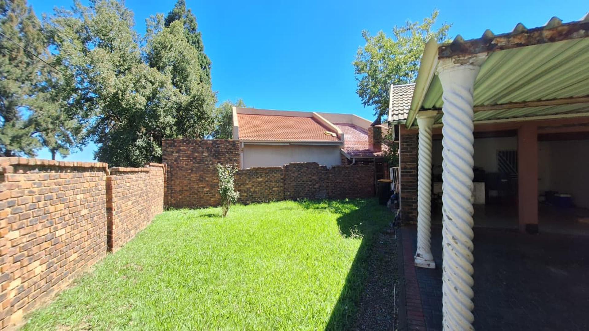 Front View of property in Arcon Park