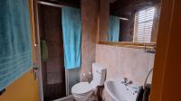 Main Bathroom - 4 square meters of property in Radiokop