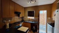Kitchen - 12 square meters of property in Radiokop