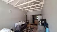 Lounges - 26 square meters of property in Elton Hill