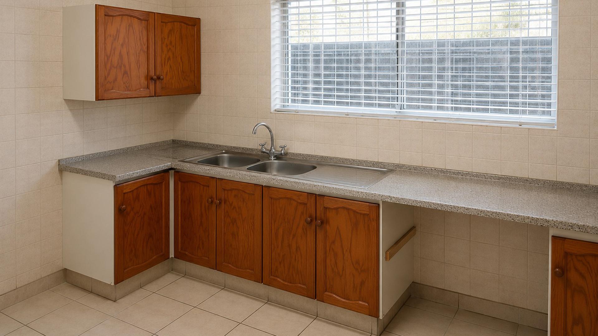 Kitchen of property in Humewood 