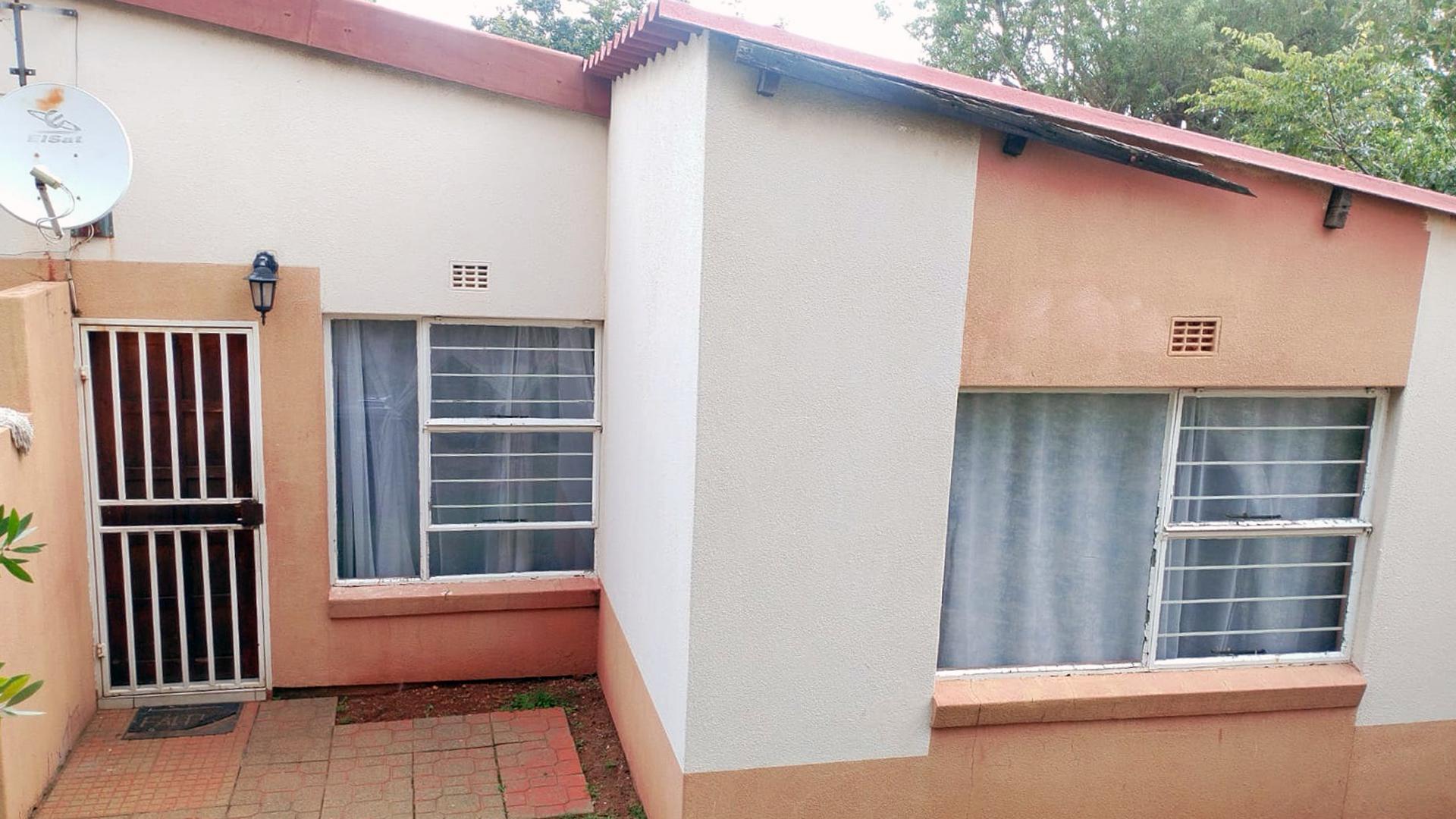 Front View of property in Ridgeway