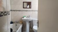 Bathroom 1 of property in Ridgeway