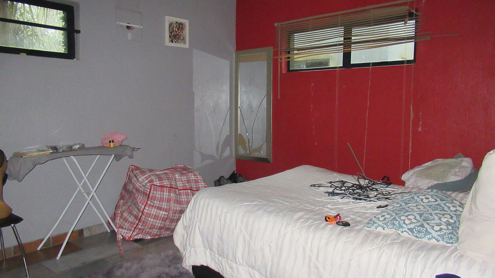 Bed Room 1 - 9 square meters of property in Greymont