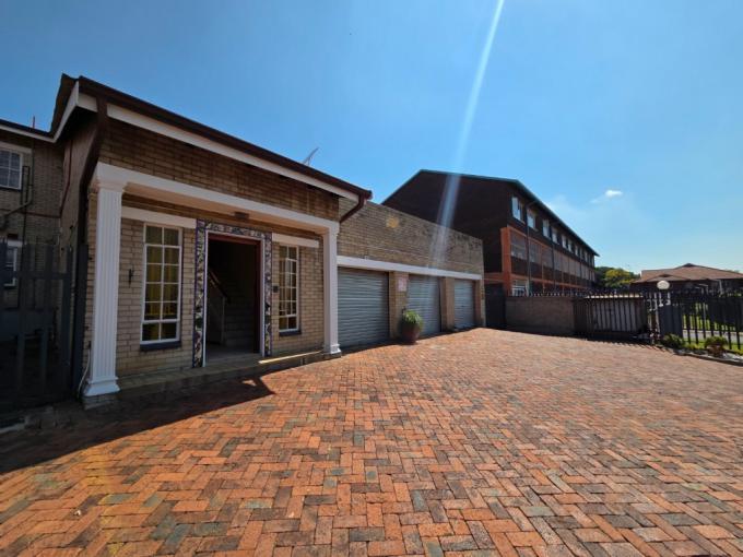 4 Bedroom Simplex for Sale For Sale in Randhart - MR706931